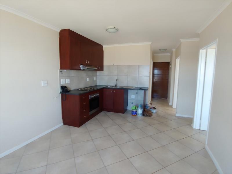 To Let 2 Bedroom Property for Rent in Buhrein Western Cape